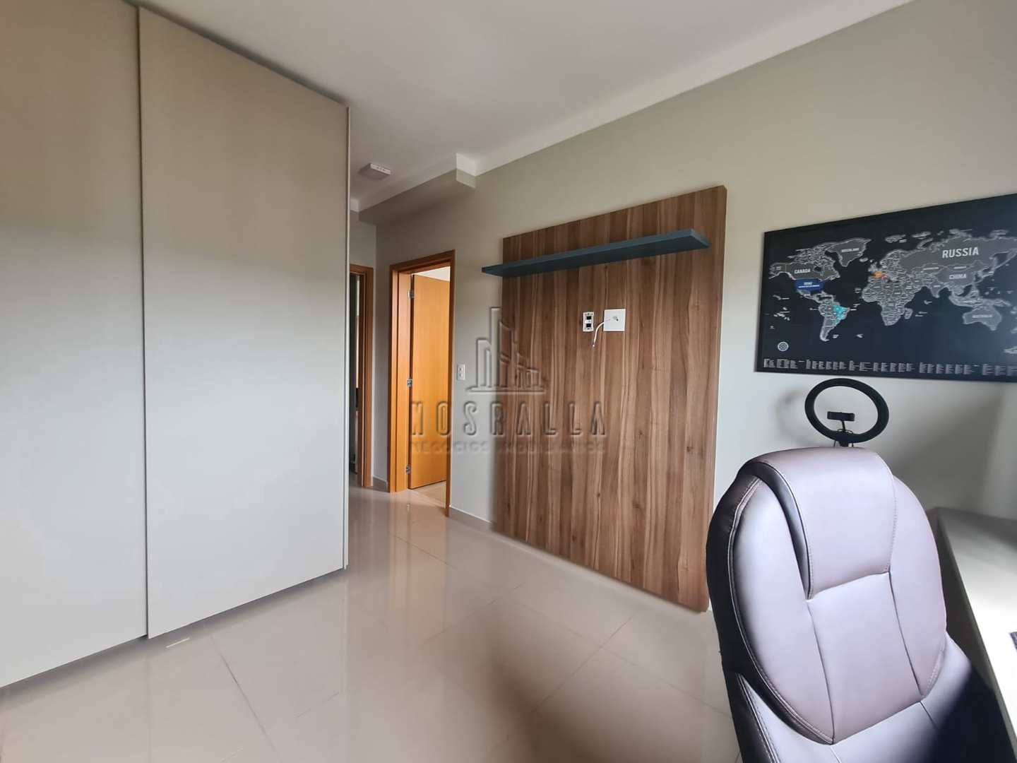 Apartamento à venda com 3 quartos, 172m² - Foto 2