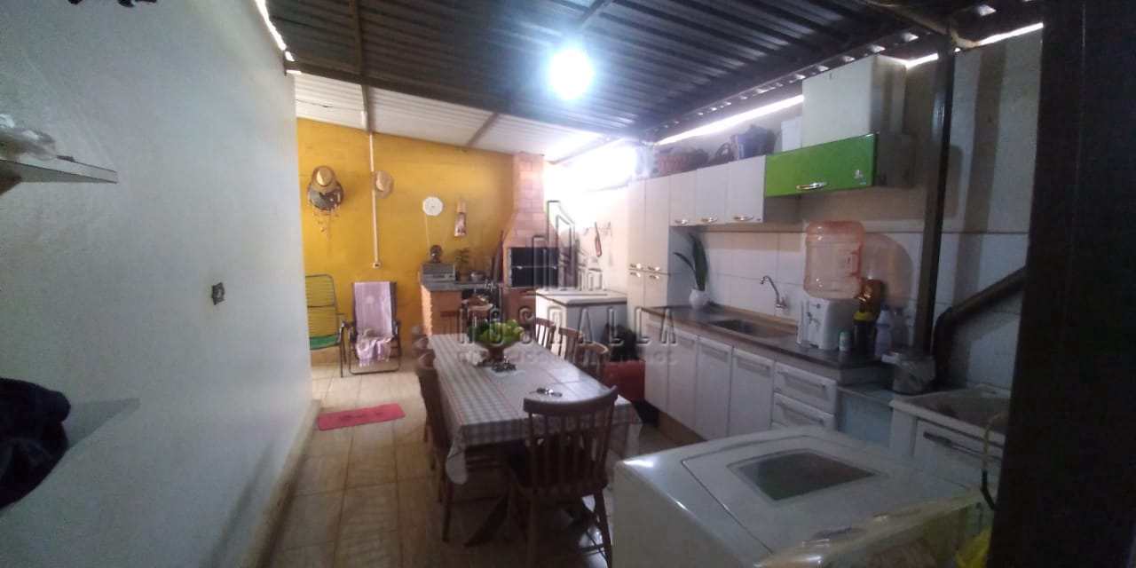 Casa à venda com 3 quartos, 200m² - Foto 5