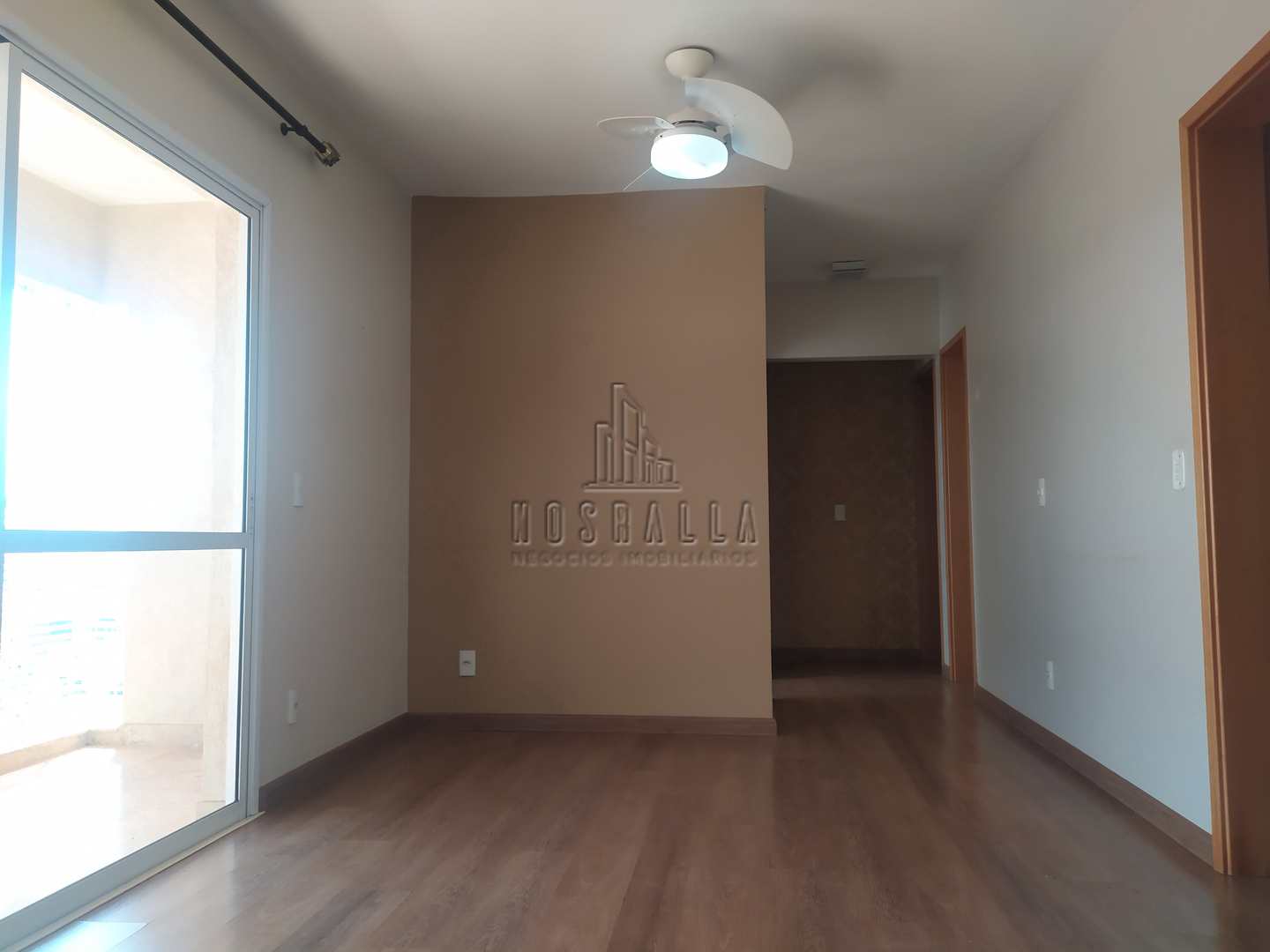 Apartamento à venda com 2 quartos, 80m² - Foto 2