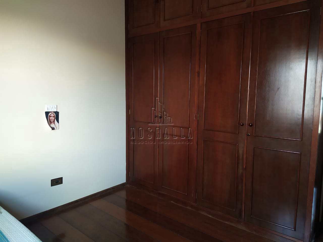 Casa à venda com 5 quartos, 243m² - Foto 18