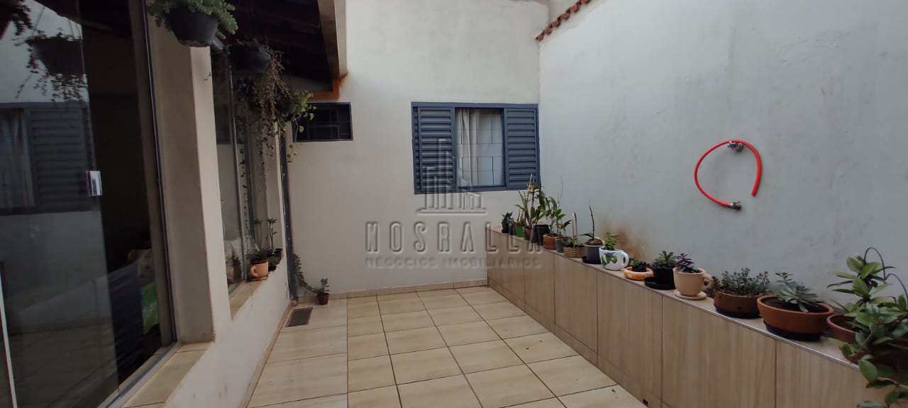 Casa à venda com 4 quartos, 220m² - Foto 15