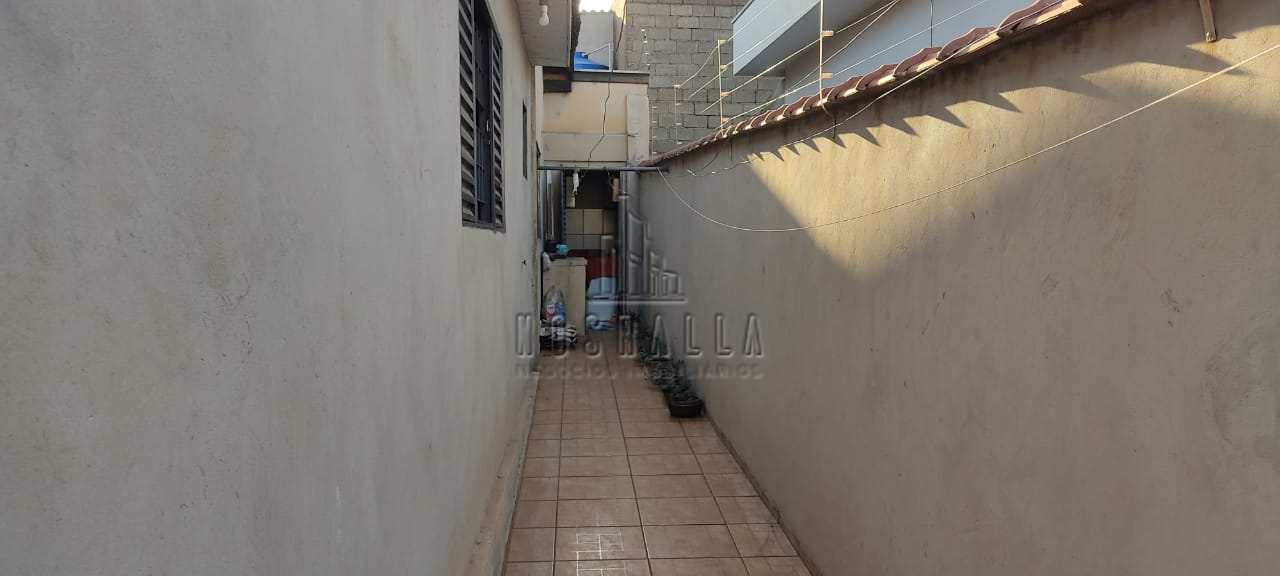 Casa à venda com 4 quartos, 220m² - Foto 13