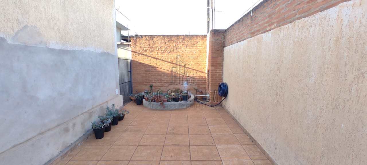 Casa à venda com 4 quartos, 220m² - Foto 12