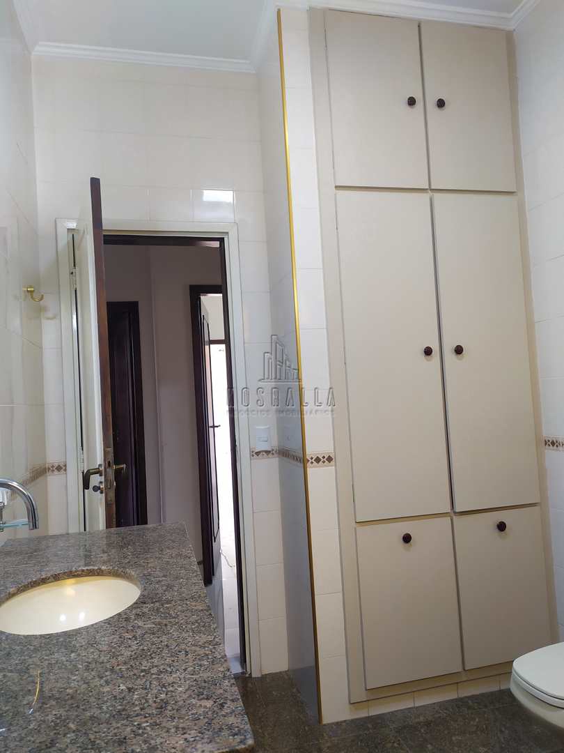 Casa para alugar com 3 quartos, 734m² - Foto 22