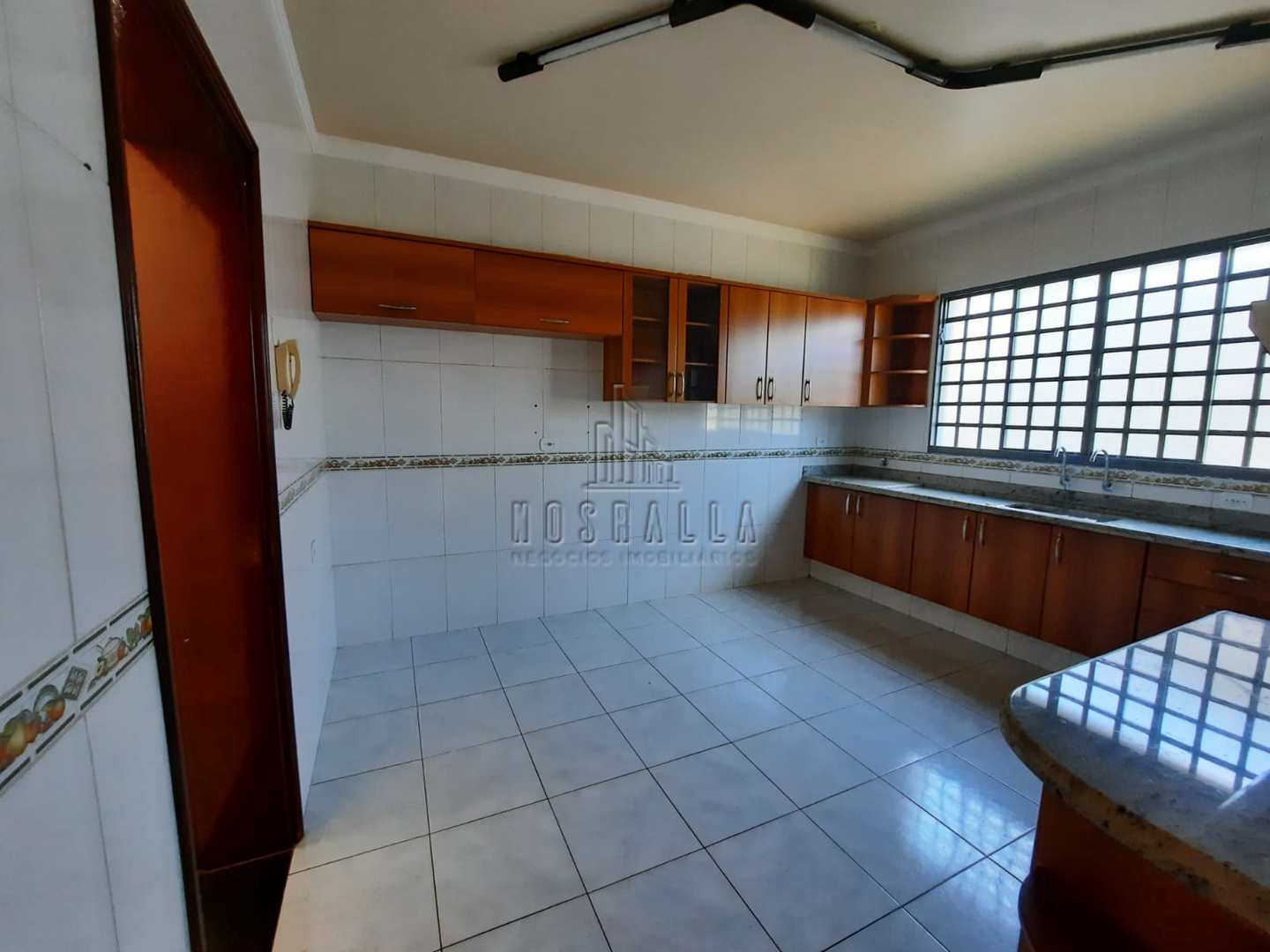 Casa à venda com 3 quartos, 358m² - Foto 17