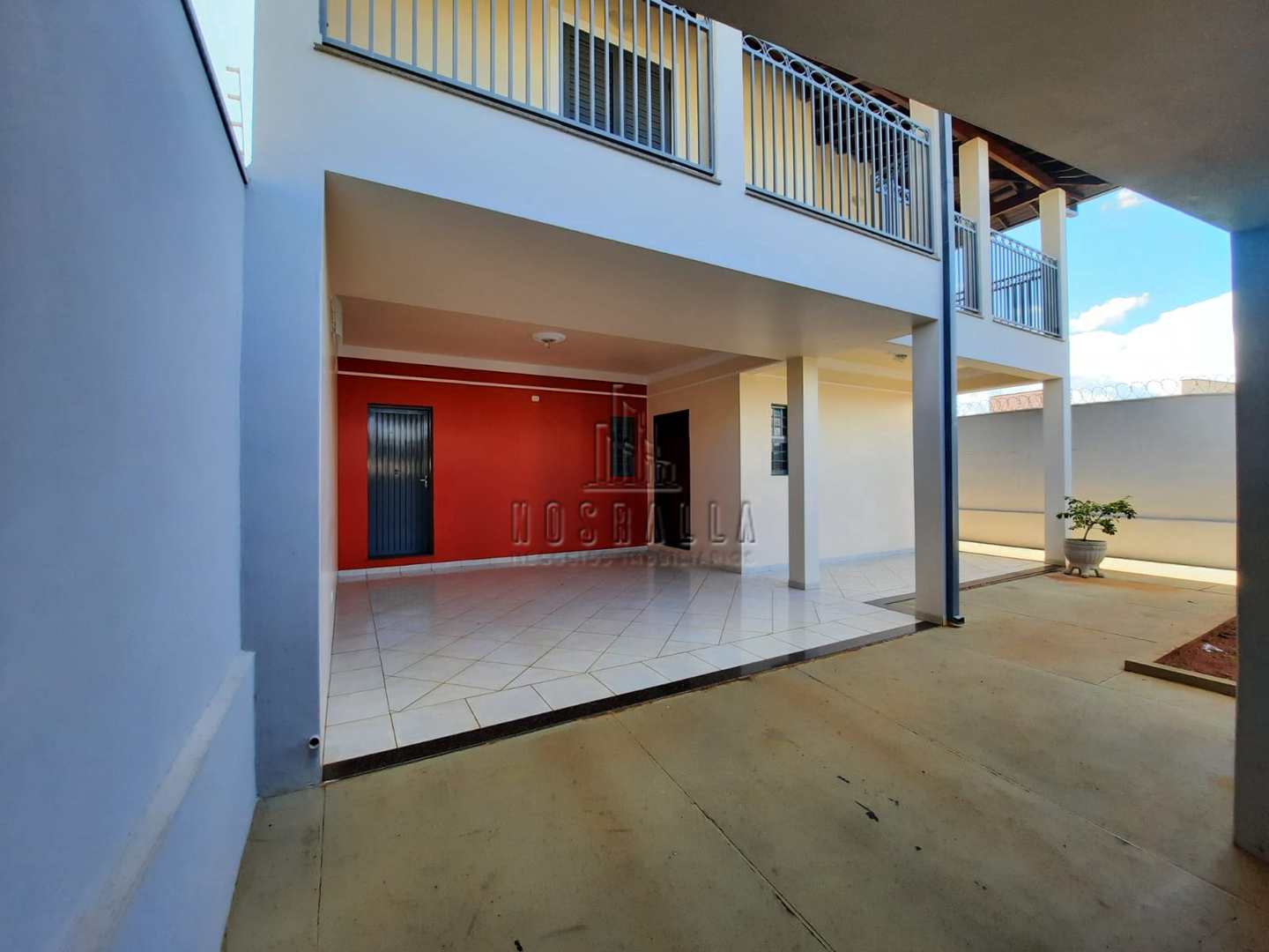 Casa à venda com 3 quartos, 358m² - Foto 2