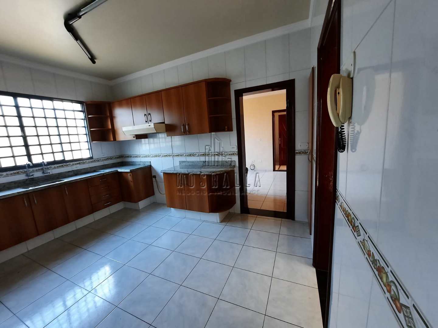 Casa à venda com 3 quartos, 358m² - Foto 14