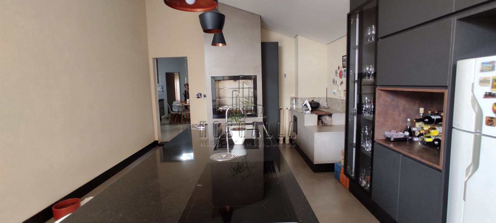 Casa à venda com 3 quartos, 415m² - Foto 1