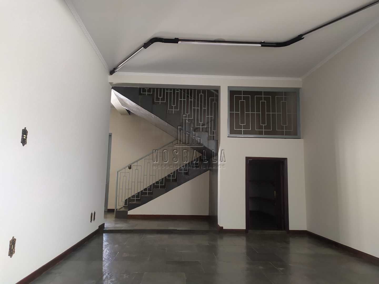 Sobrado à venda com 4 quartos, 484m² - Foto 17