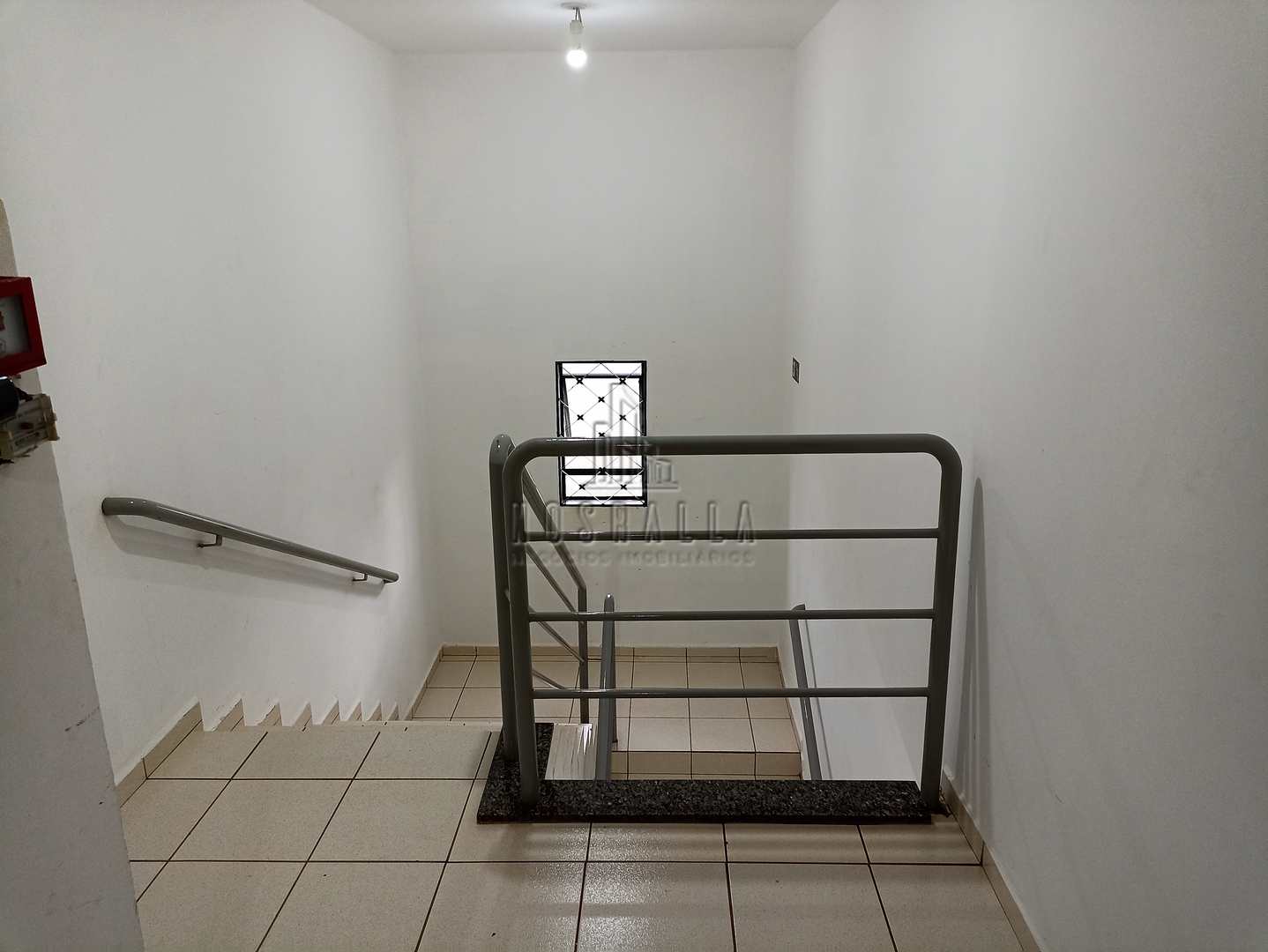 Apartamento para alugar com 2 quartos, 60m² - Foto 7