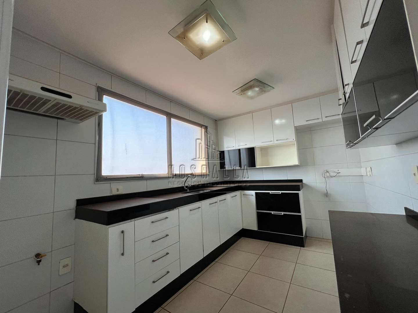 Apartamento à venda com 3 quartos, 110m² - Foto 15