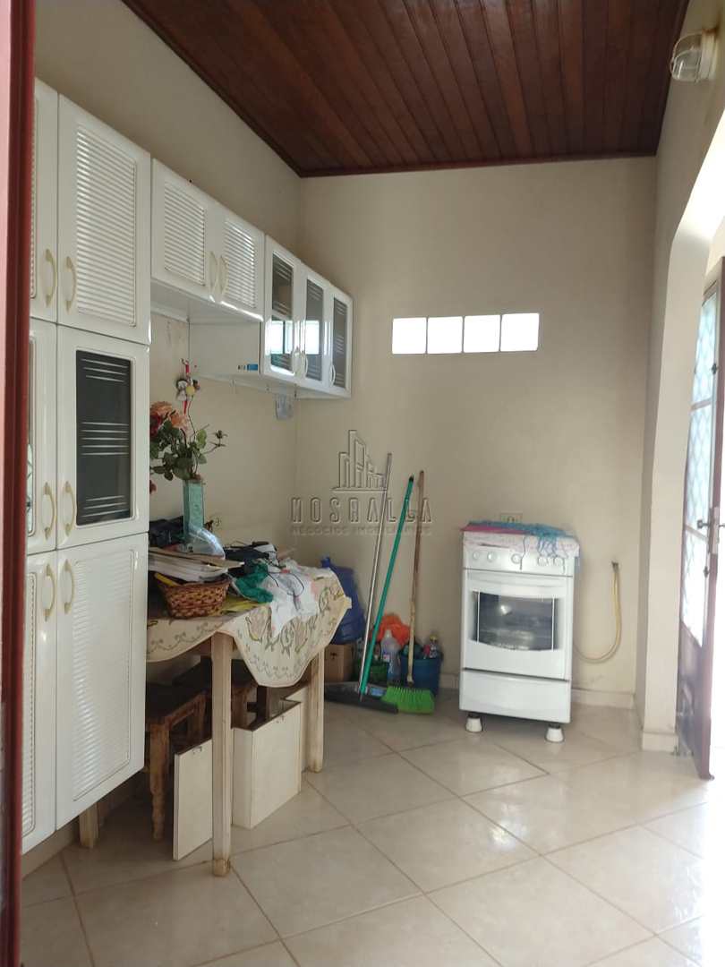 Casa à venda com 3 quartos, 200m² - Foto 10