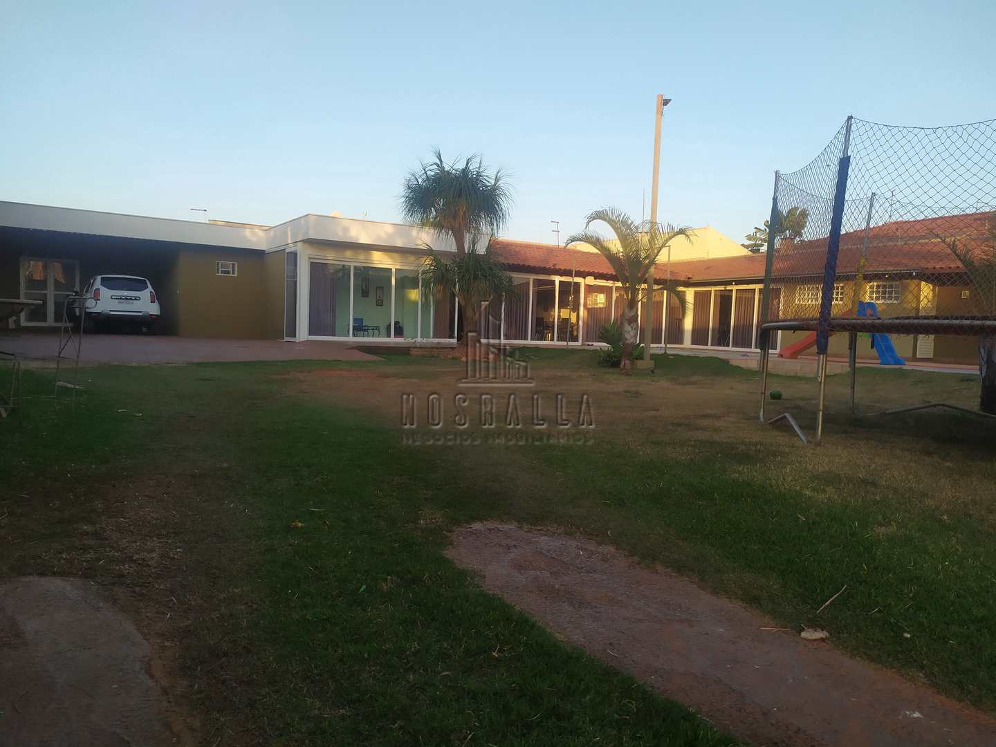 Casa à venda com 3 quartos, 832m² - Foto 2