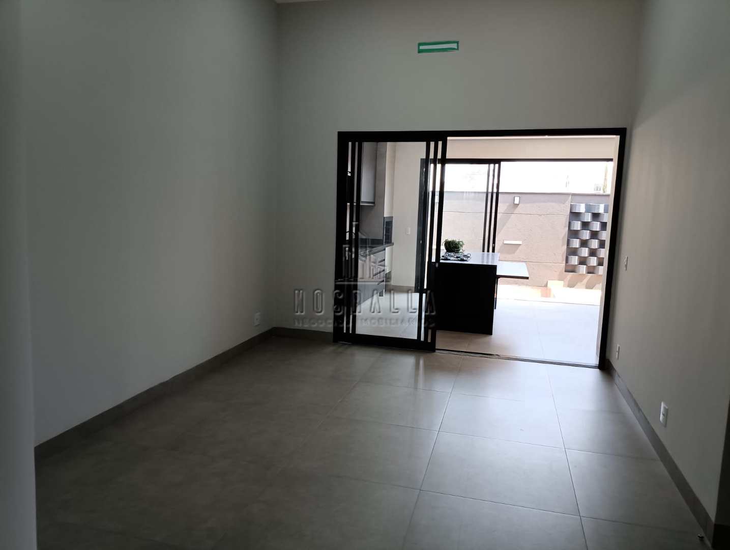 Casa de Condomínio à venda com 3 quartos, 250m² - Foto 4