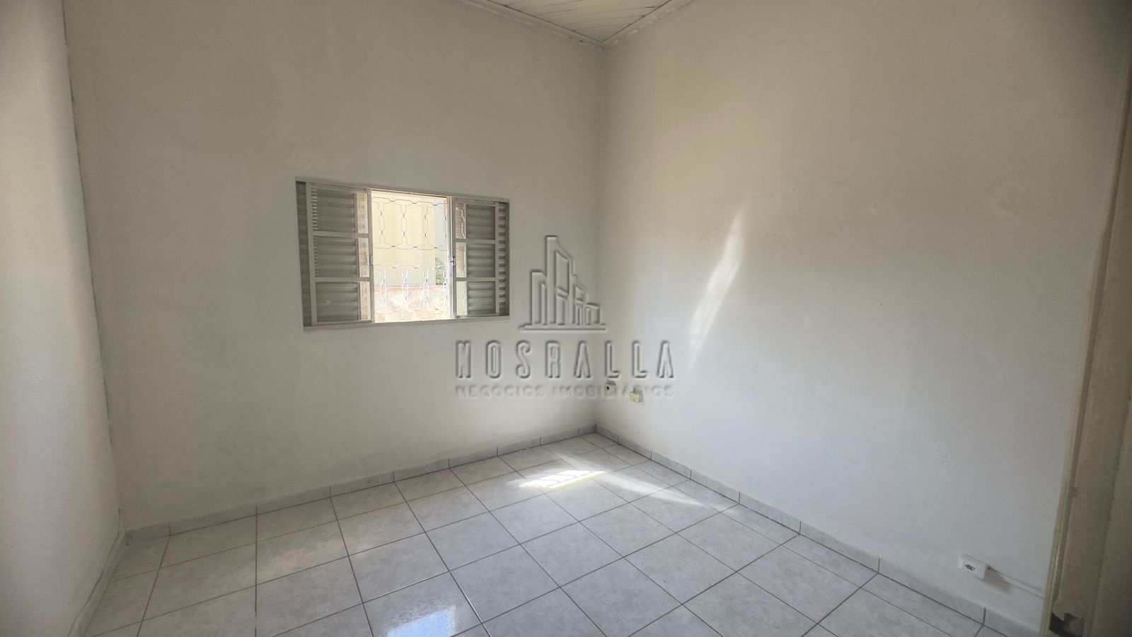 Casa à venda e aluguel com 3 quartos, 387m² - Foto 11