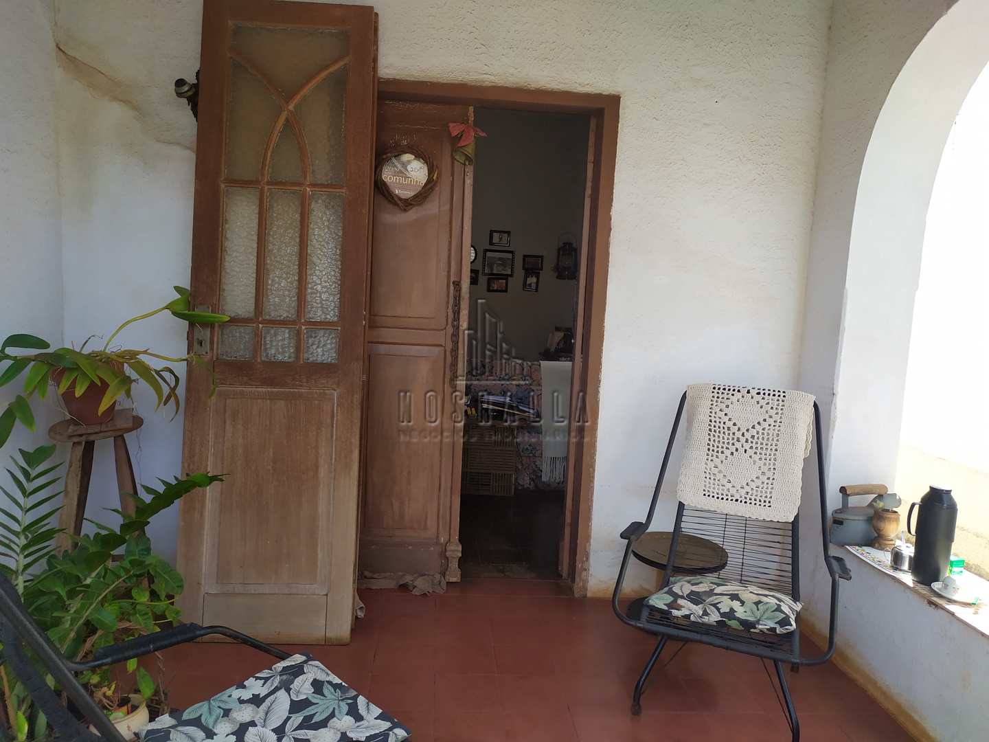 Casa à venda com 2 quartos, 200m² - Foto 1