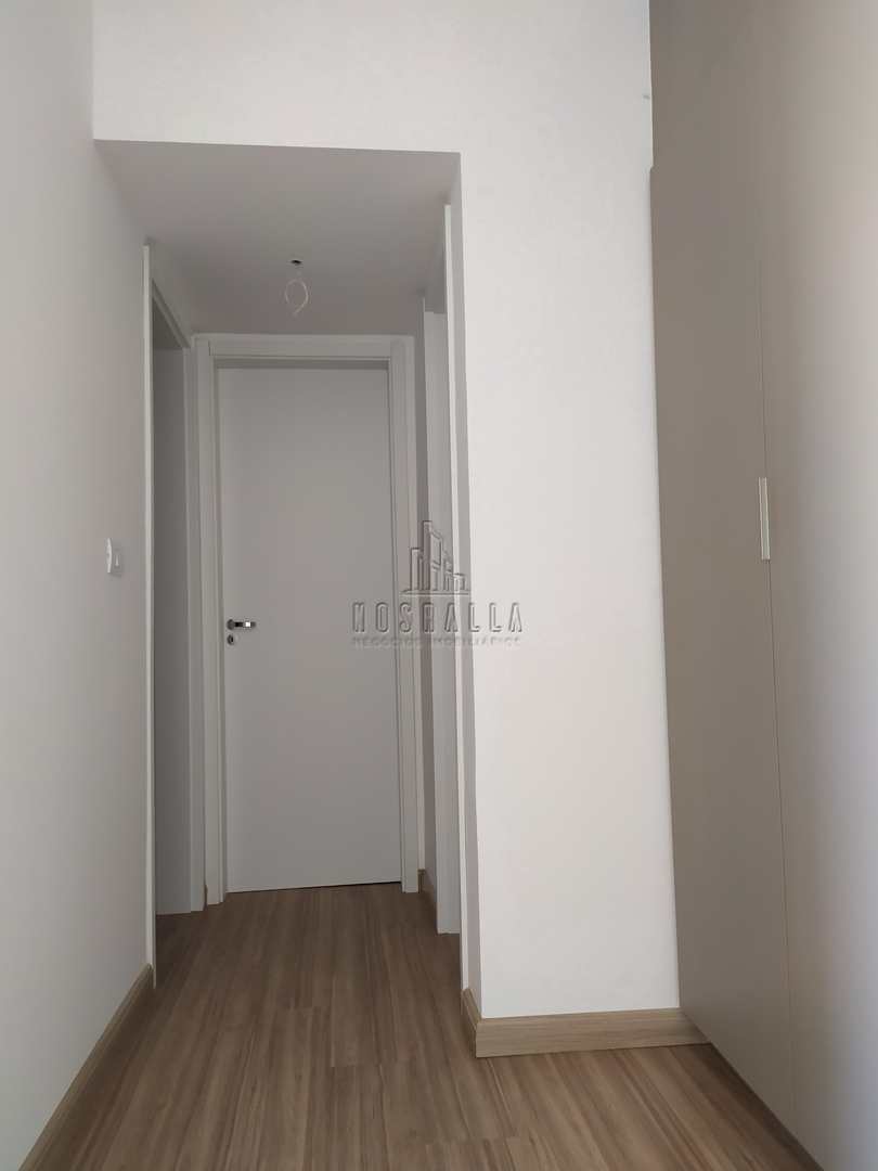 Apartamento para alugar com 2 quartos, 65m² - Foto 11