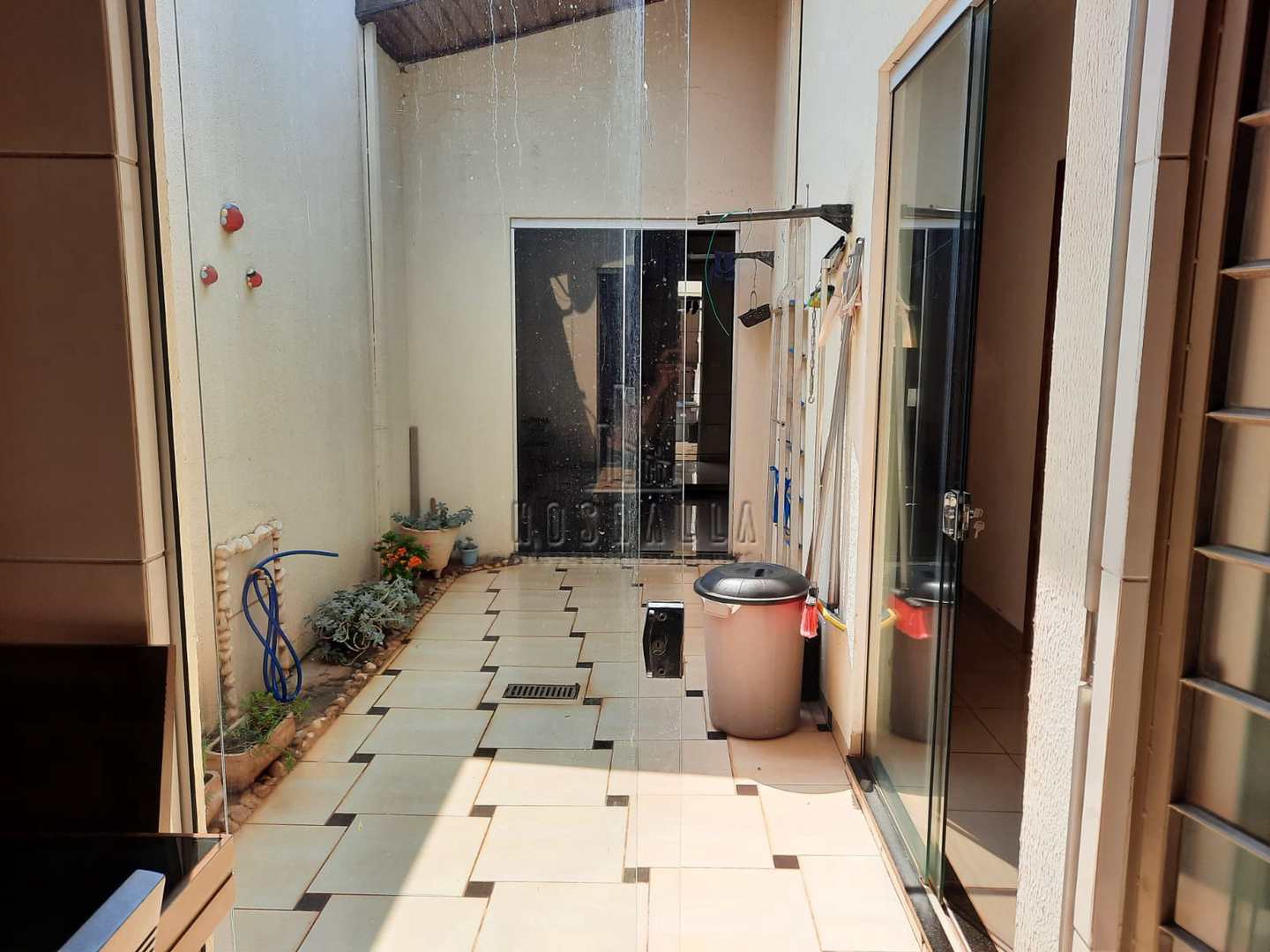 Casa à venda com 2 quartos, 200m² - Foto 8