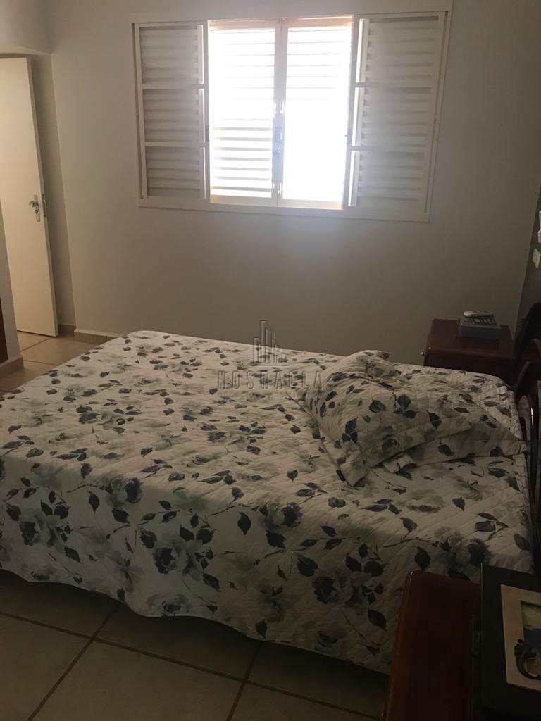 Casa à venda com 3 quartos, 293m² - Foto 10