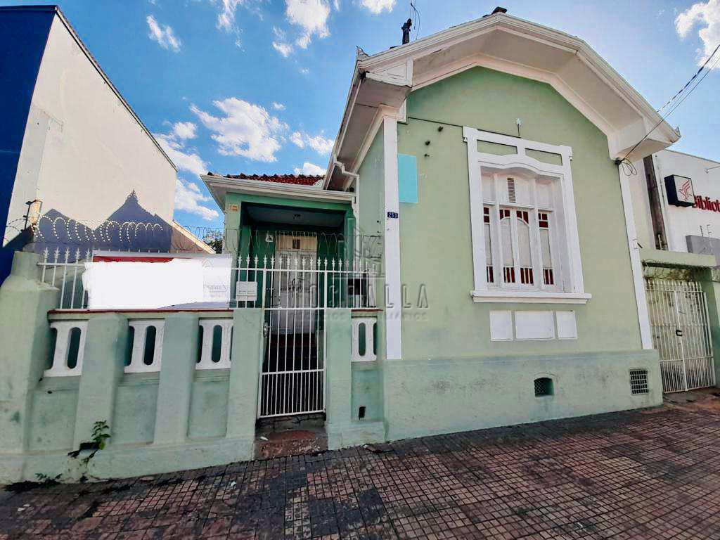 Casa à venda com 3 quartos, 122m² - Foto 1