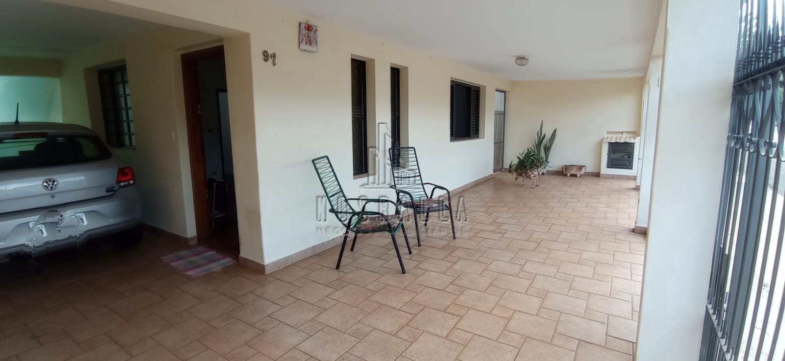 Casa à venda com 2 quartos, 138m² - Foto 1