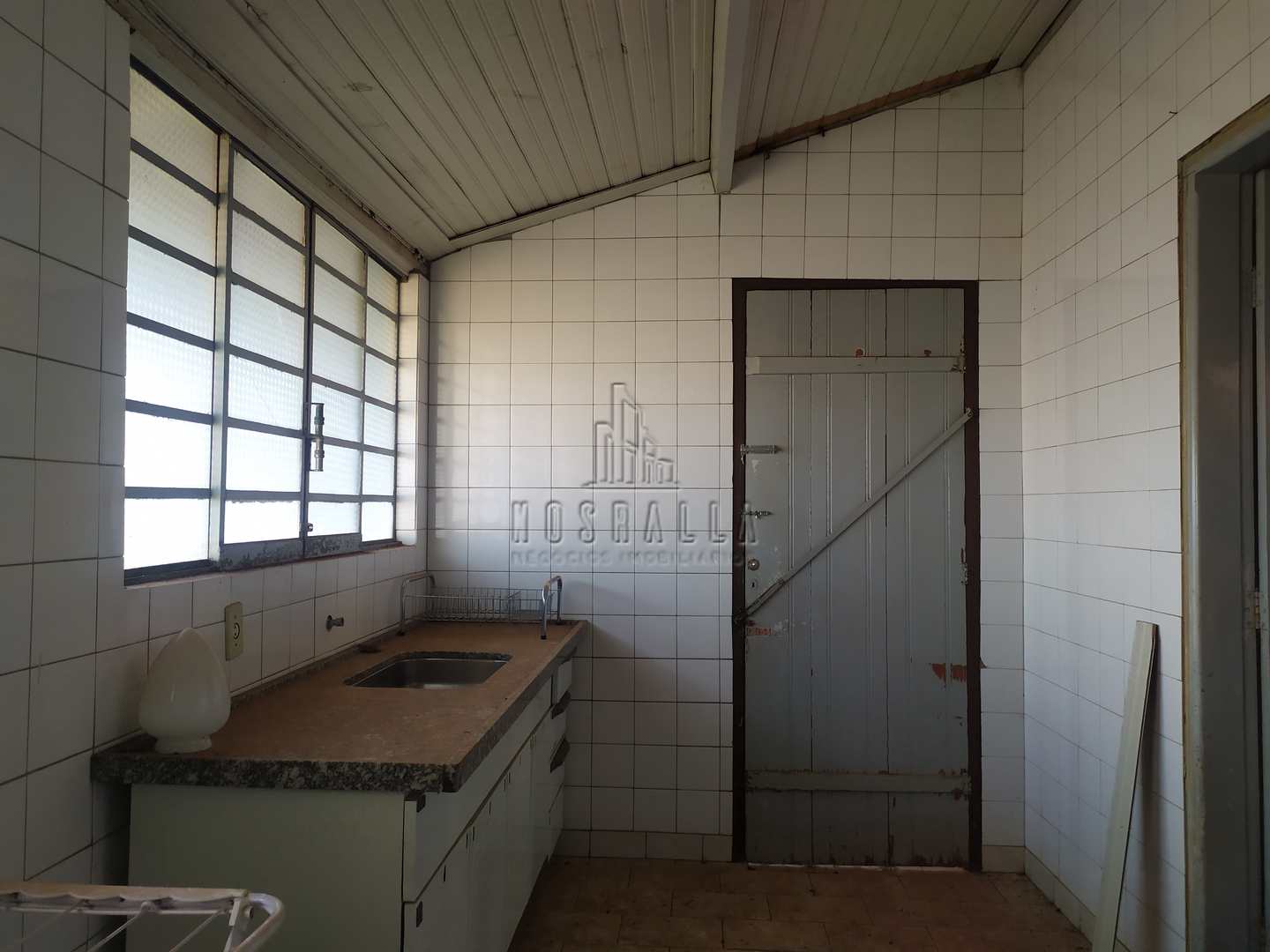 Casa à venda com 2 quartos, 200m² - Foto 5