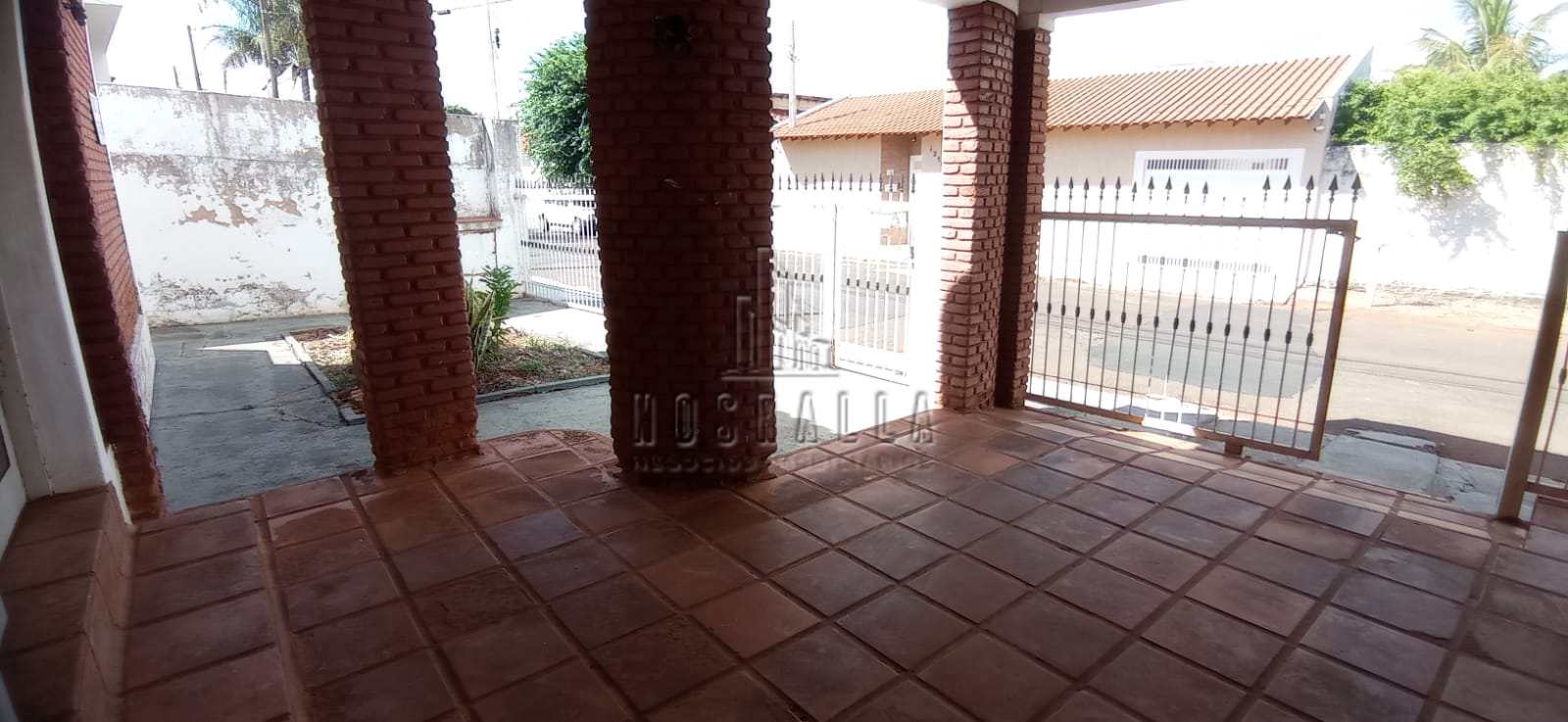 Casa à venda com 3 quartos, 112m² - Foto 2