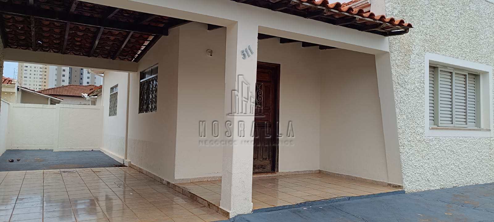 Casa para alugar com 2 quartos, 157m² - Foto 1