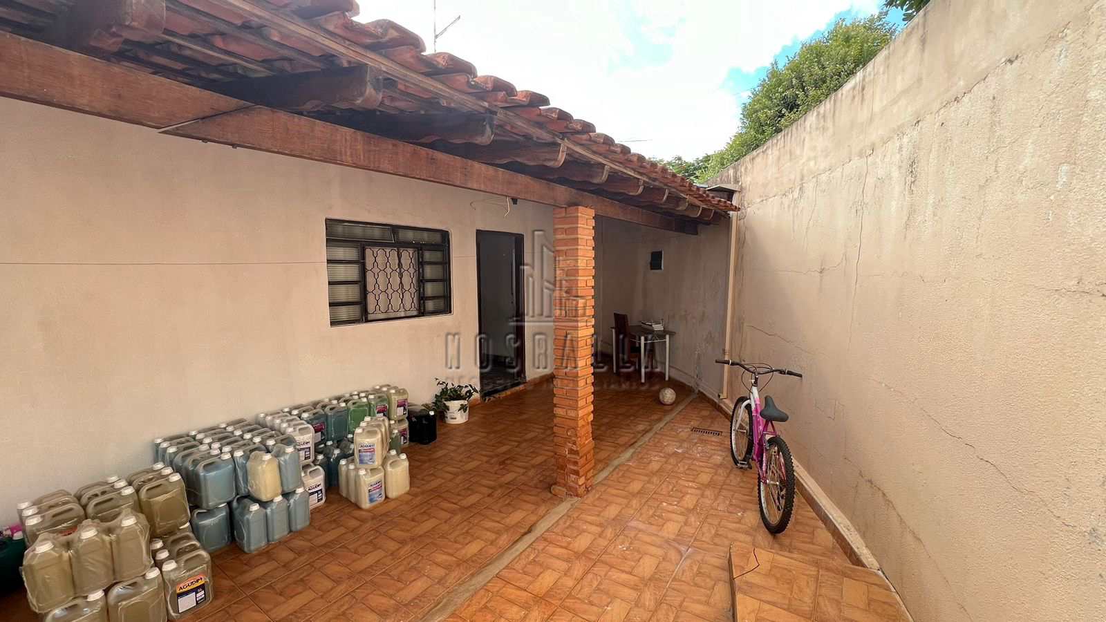 Casa à venda com 3 quartos, 295m² - Foto 2