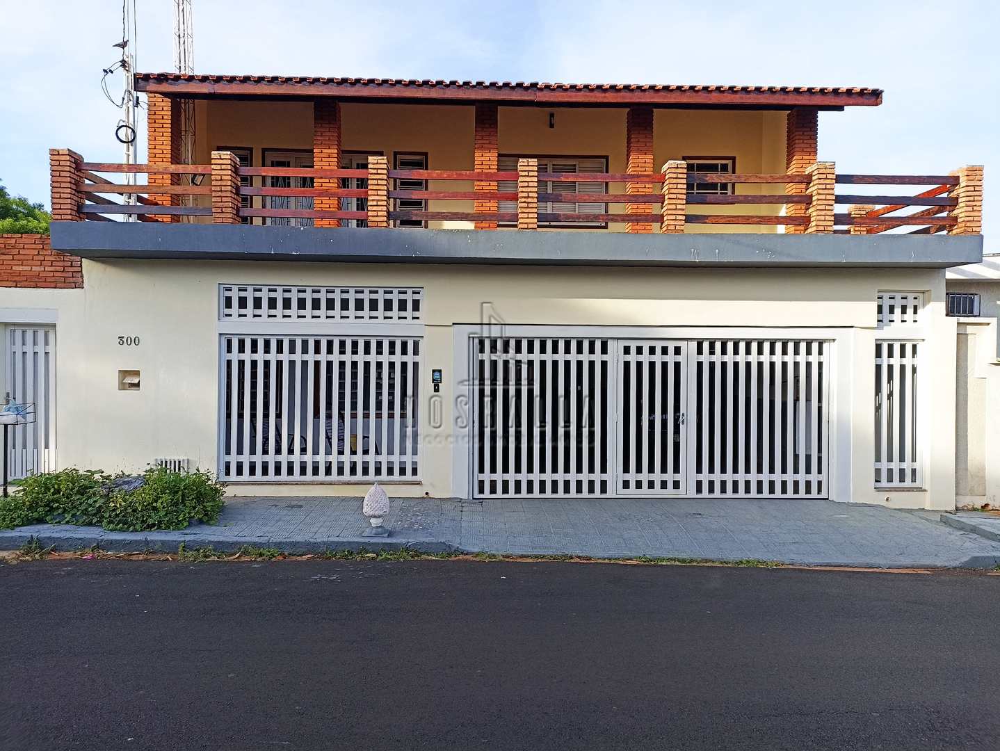 Sobrado à venda com 4 quartos, 190m² - Foto 2