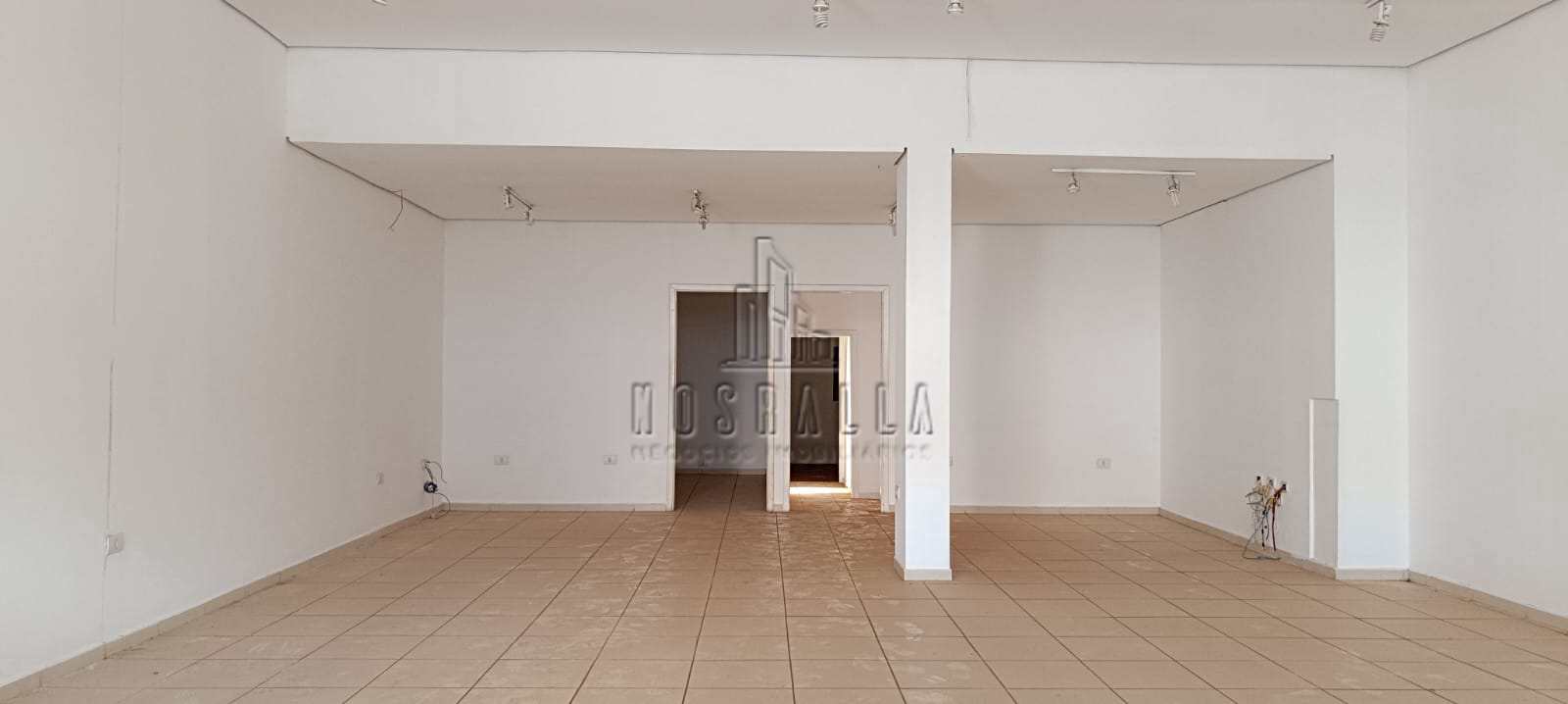 Loja-Salão para alugar, 401m² - Foto 1