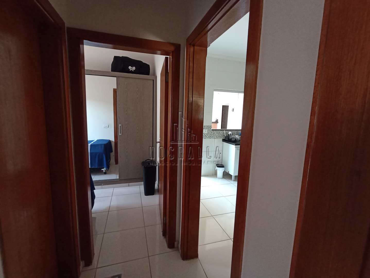 Casa à venda com 2 quartos, 220m² - Foto 11