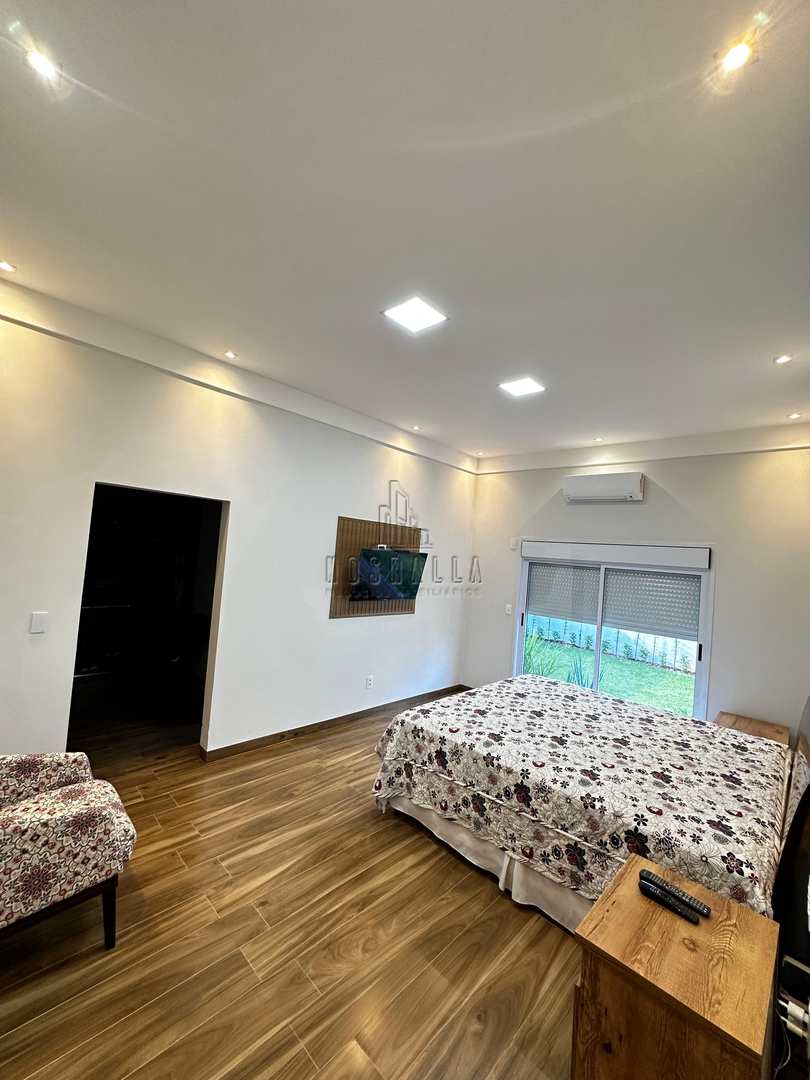 Casa à venda com 3 quartos, 252m² - Foto 6