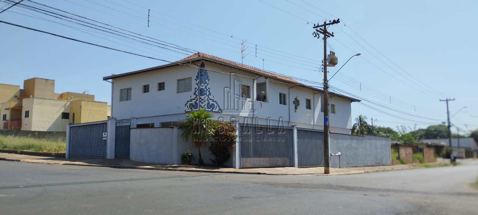 Prédio Inteiro à venda com 12 quartos, 468m² - Foto 1