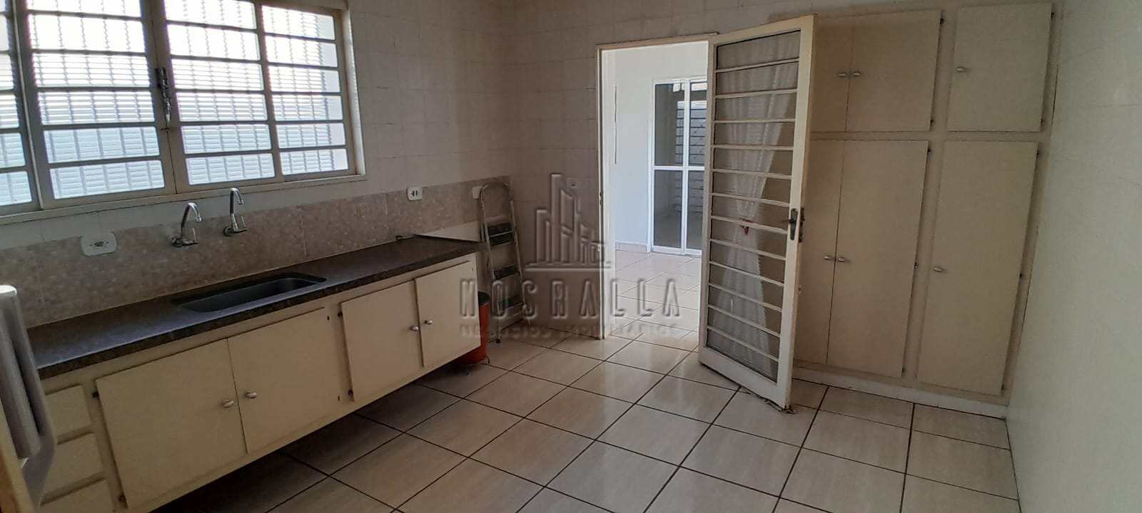 Casa à venda com 3 quartos, 140m² - Foto 7