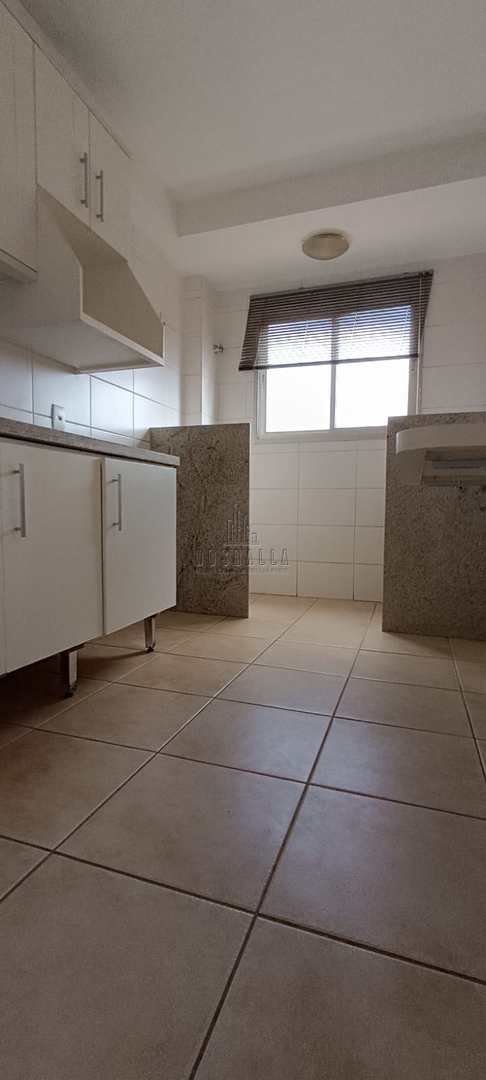 Apartamento à venda com 2 quartos, 65m² - Foto 3