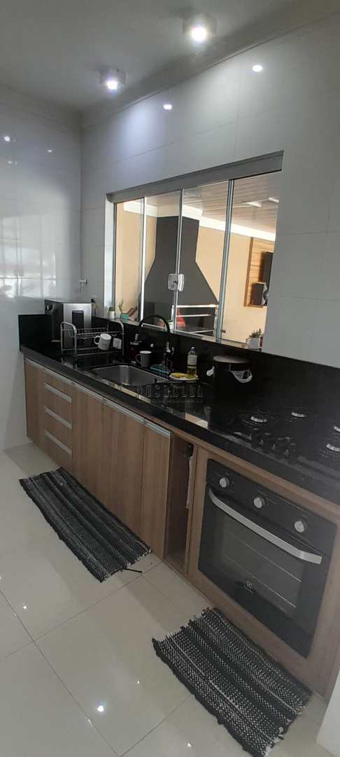 Casa à venda com 2 quartos, 182m² - Foto 11