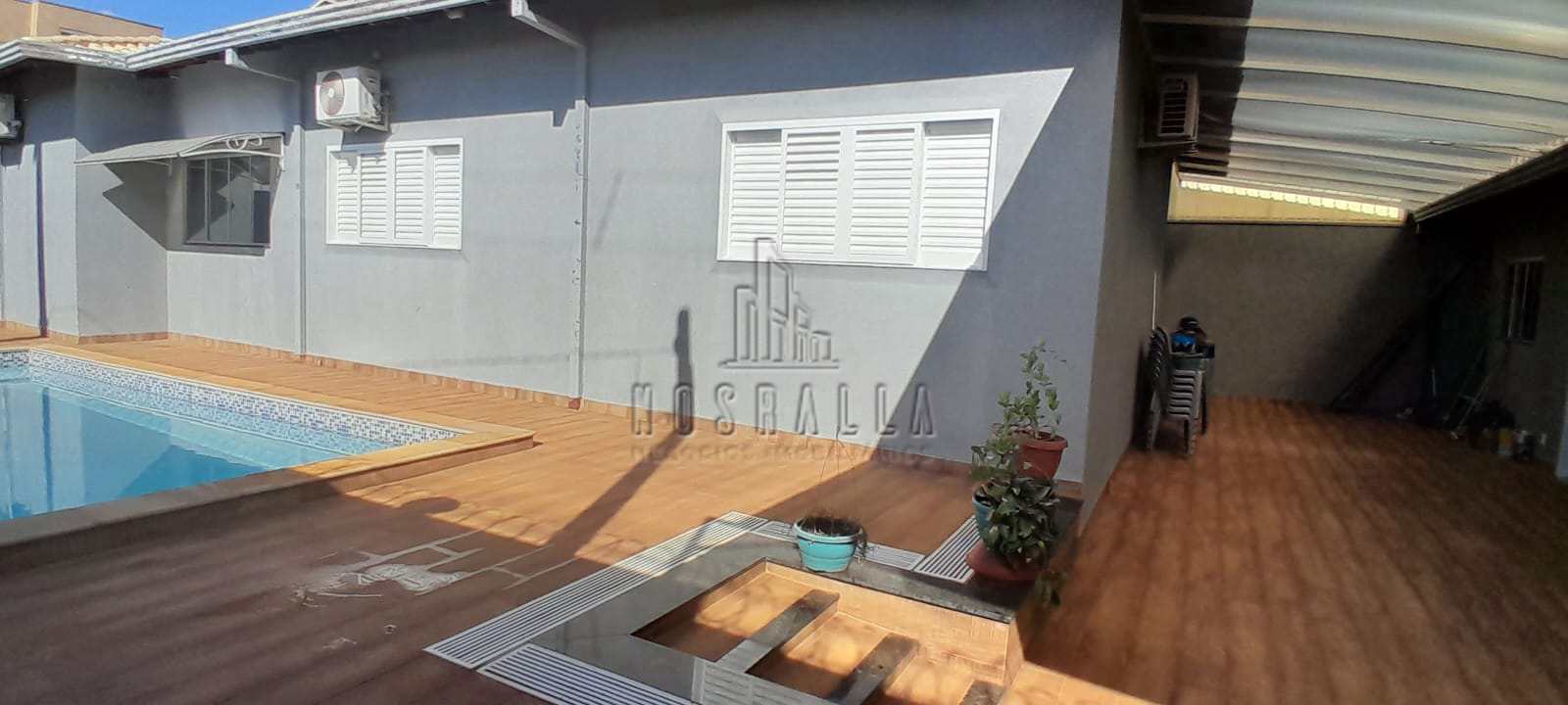 Casa à venda com 3 quartos, 181m² - Foto 2