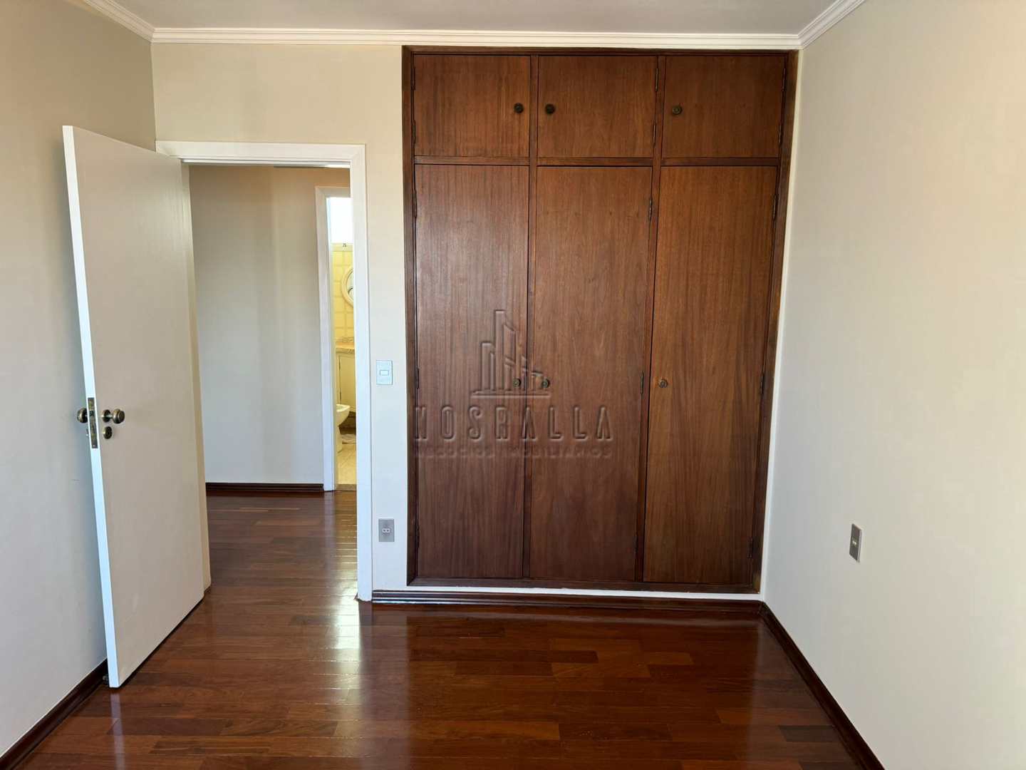 Apartamento para alugar com 4 quartos, 195m² - Foto 16