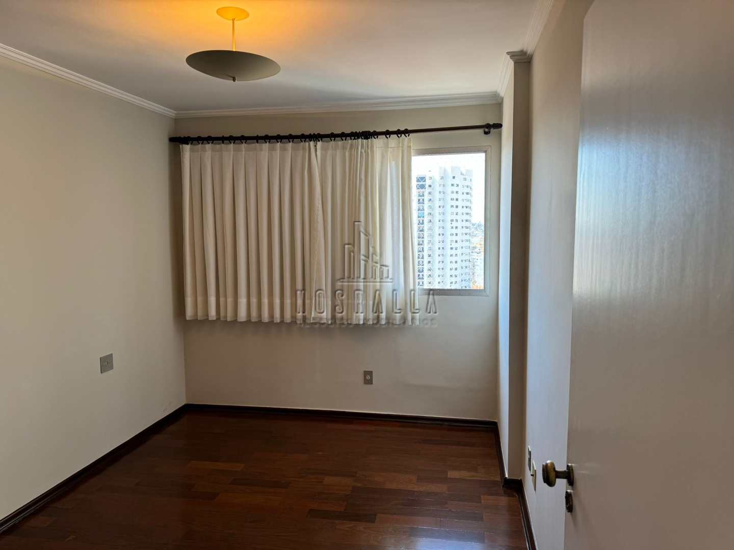 Apartamento para alugar com 4 quartos, 195m² - Foto 15