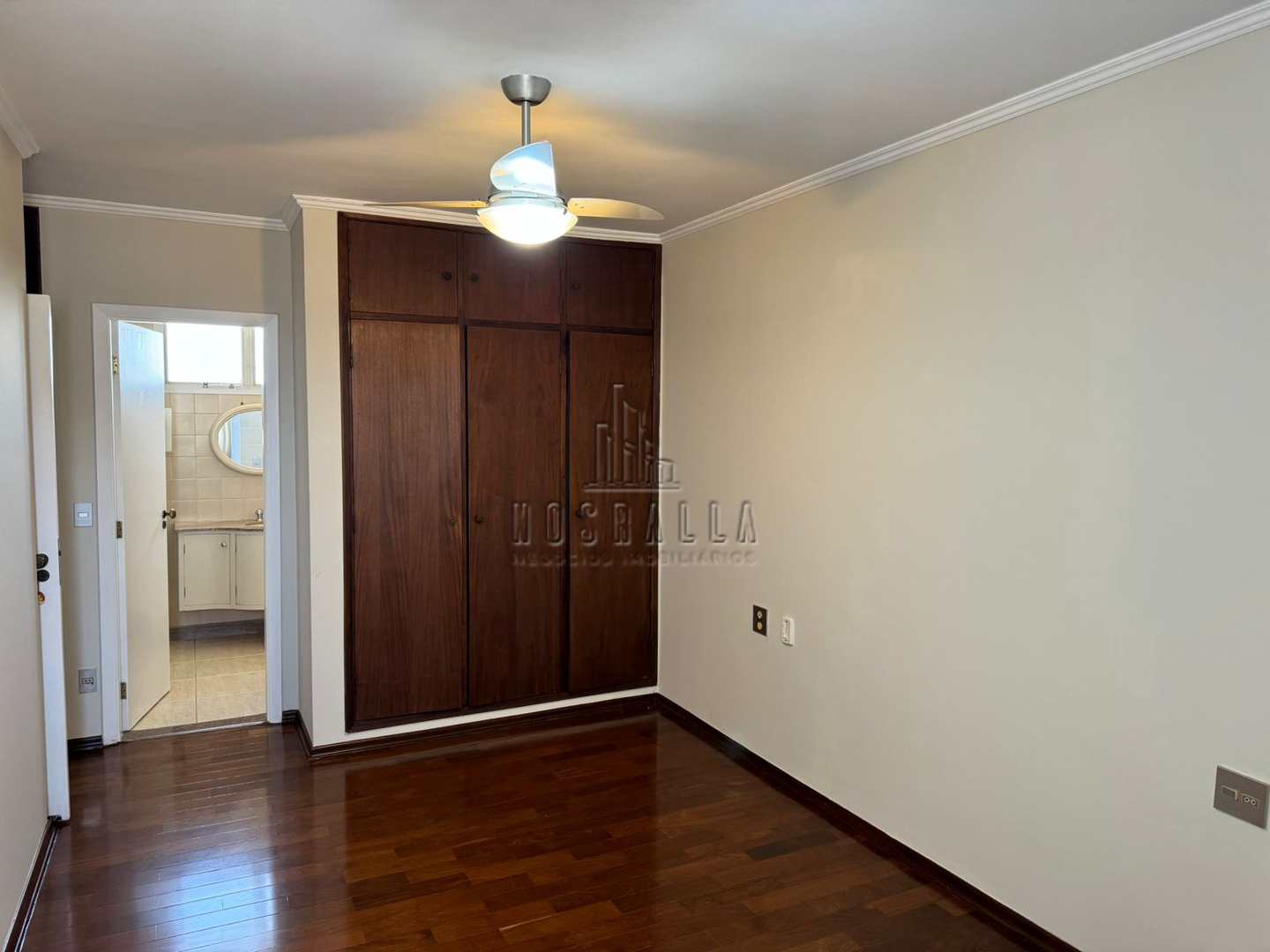 Apartamento para alugar com 4 quartos, 195m² - Foto 11