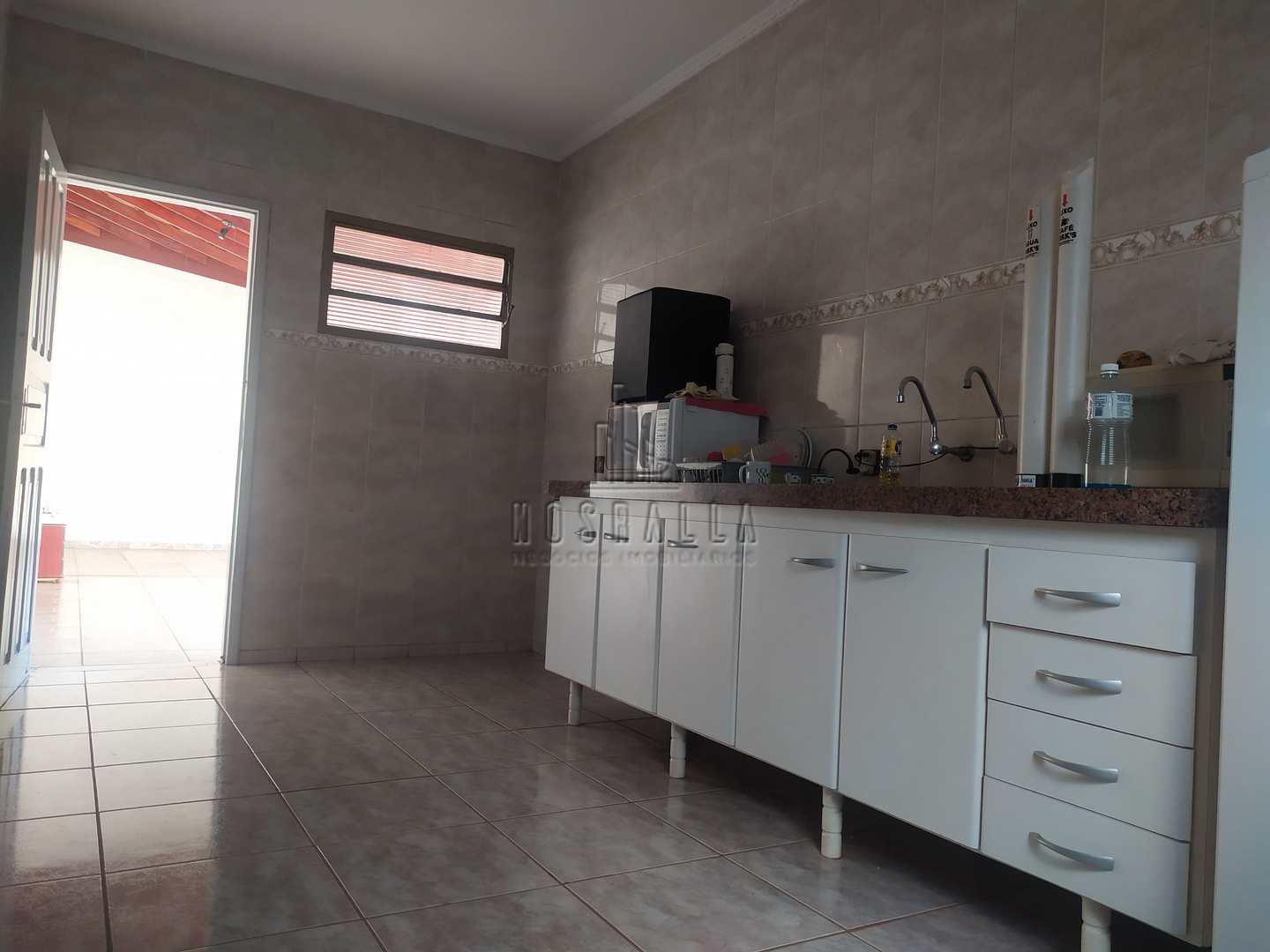 Casa à venda com 3 quartos, 210m² - Foto 11