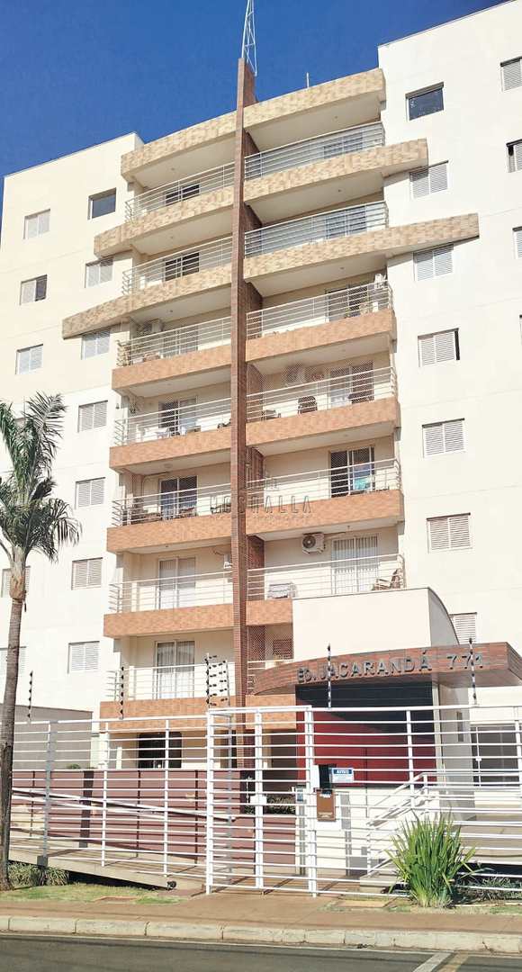 Apartamento à venda com 3 quartos, 117m² - Foto 2