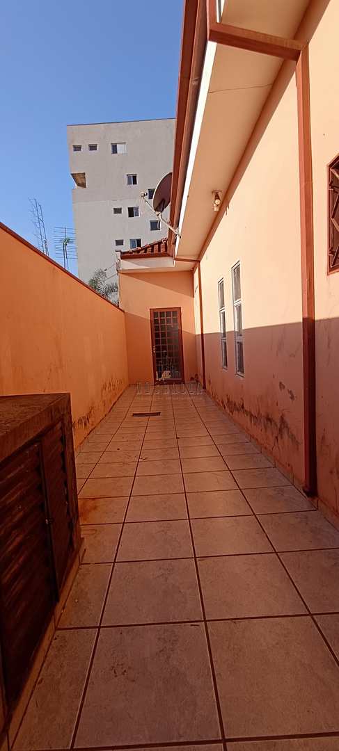 Casa à venda com 3 quartos, 191m² - Foto 20