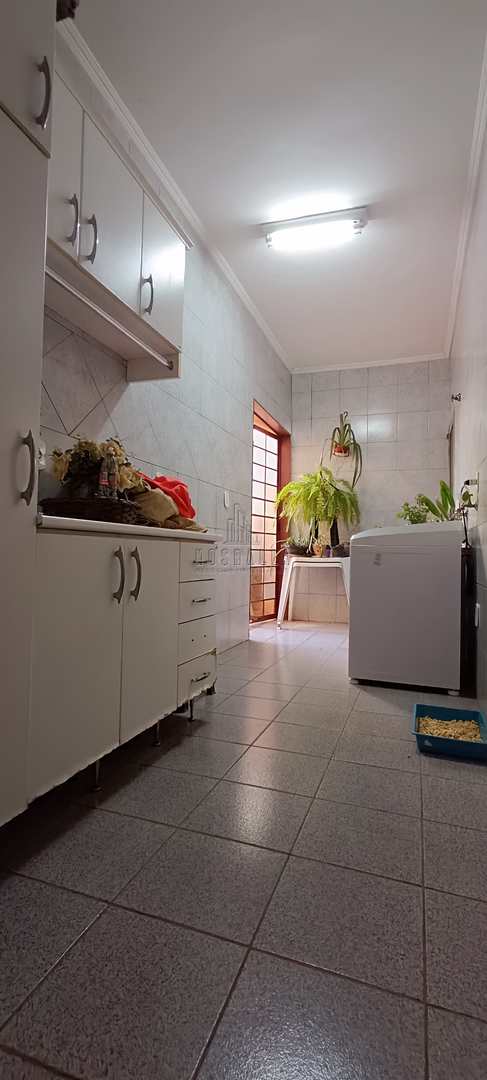 Casa à venda com 3 quartos, 191m² - Foto 17