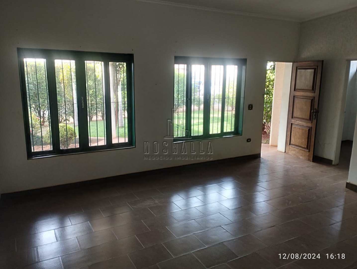 Casa à venda com 3 quartos, 363m² - Foto 3