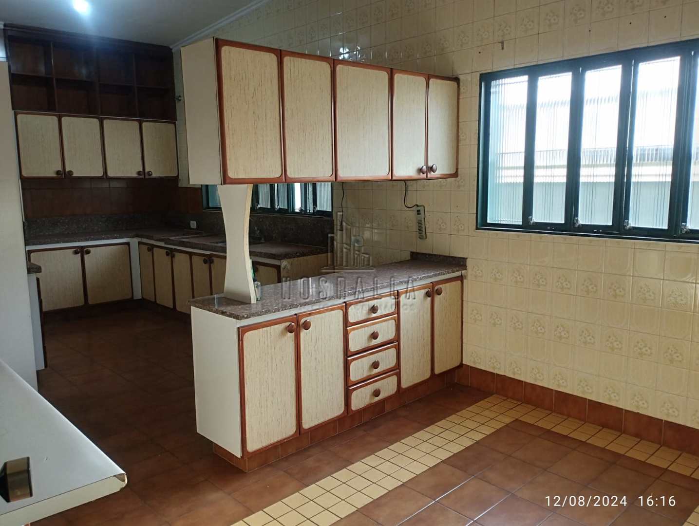 Casa à venda com 3 quartos, 363m² - Foto 5