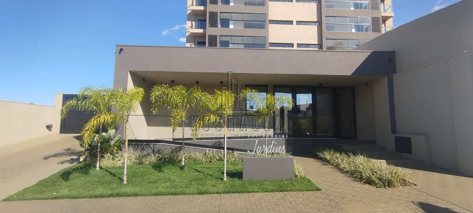 Apartamento à venda com 2 quartos, 78m² - Foto 2