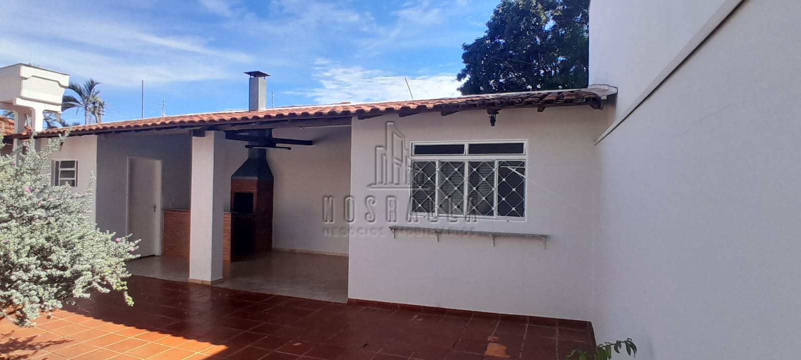 Casa à venda e aluguel com 3 quartos, 194m² - Foto 18