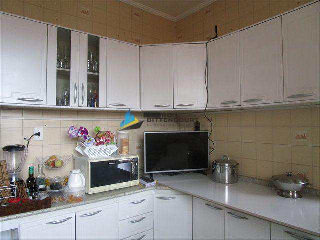 Apartamento à venda com 2 quartos, 75m² - Foto 10